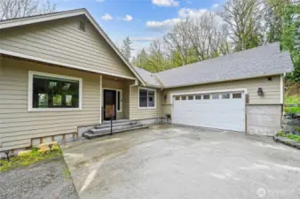 Spacious Parking at front of house.  Pull into your garage and walk straight into the Kitchen area.