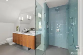 Primary ensuite bath