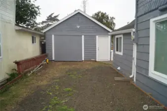 Detached Shop