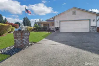 Nice level driveway