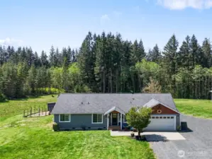 Well positioned home w/ tons of natural light