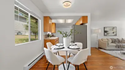 Dining to kitchen