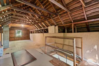 Large loft space with good headroom. Perfect for expansion