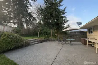 Your back patio is amazingly spacious!