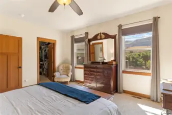 Primary Bed / Bathroom