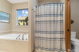 Primary Bed / Bathroom