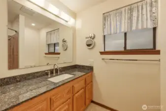 Shared full bath on 2nd floor