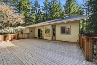 Back deck off primary home