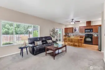 Spacious living room that flows to the eating area and kitchen