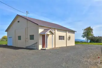 Outbuilding - with 3 Separate Spaces