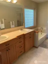 Primary bath