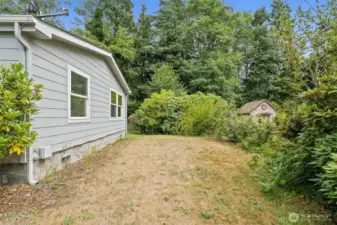South Side Yard