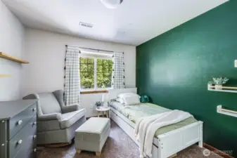 2nd bedroom