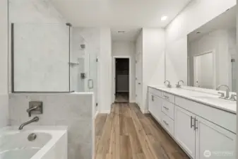 Disclaimer Secondary photos of same floor plan on a different lot in the community: Photos are from another Biscayne, finishes, upgrades, and features may vary.