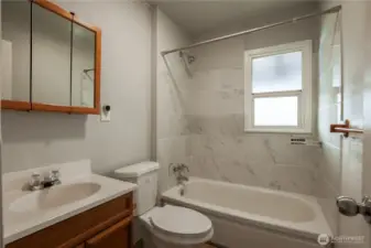 Unit 305 Bathroom