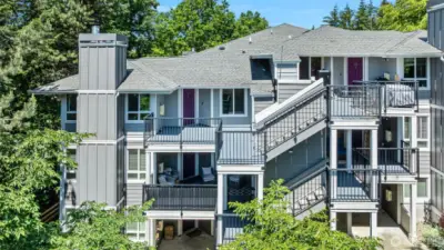 Beautiful 2nd Floor Condo