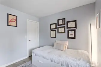 2nd bedroom
