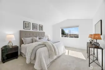 Over sized Primary bedroom