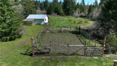 A perfect setup for hobby farming, fresh produce, and embracing a true country lifestyle.