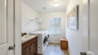 Room with washer and dryer