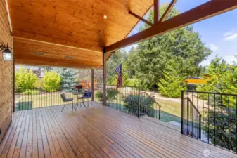 Exquisite wrap-around deck