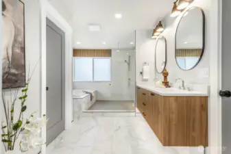 Luxurious primary suite master bath