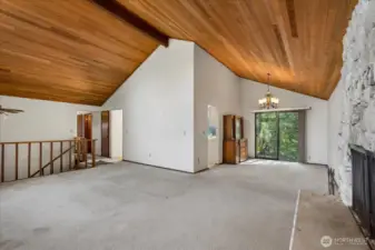 CEDAR LINED CEILINGSIN LIVINGROOM