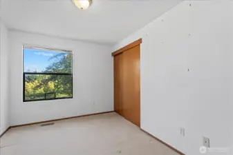 4TH BEDROOM