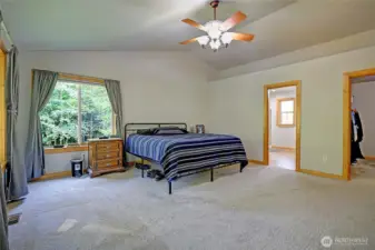 ALL new carpet throughout...