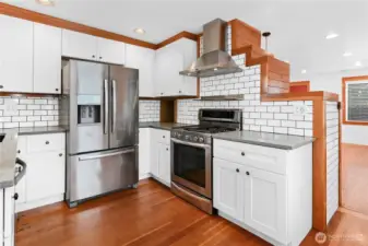 Modern updated kitchen.