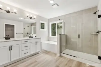 Disclaimer Secondary photos of same floor plan on different lot in different community: Photos are from another Luna, finishes, upgrades, and features may vary.