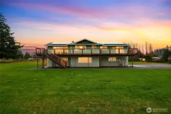 Welcome to 8360 Valley View Road! This beautiful 4.7 acre lot and 2800 SQFT home awaits their new owner!