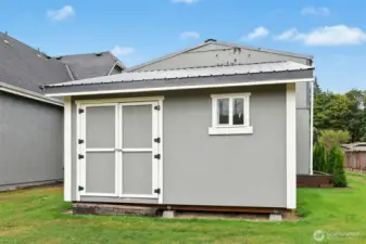 Storage with lighting