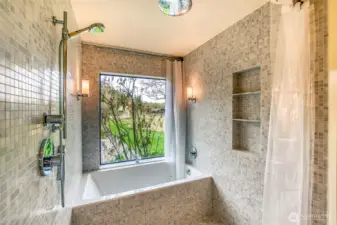 The soaking tub is complete with champagne bubbles.