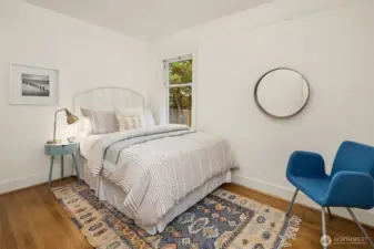 Second bedroom.