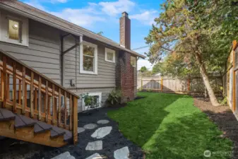 Stairs from deck to yard