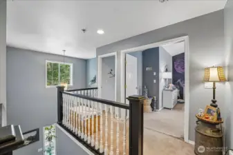 Upstairs to open hallway