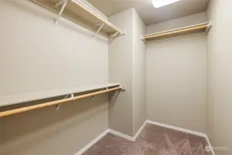 Primary Suite - Walk-in closet