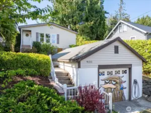 New in Crown Hill!