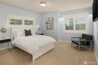 1st of 5 secondary bedrooms