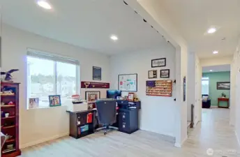 Main level flex room