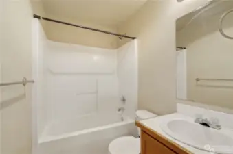 Full bathroom Upstairs