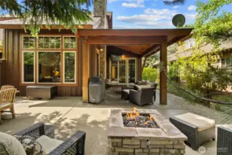 Built-in gas fire pit and an additional gas hook up for future amenities.