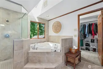 Easy step into massive tub