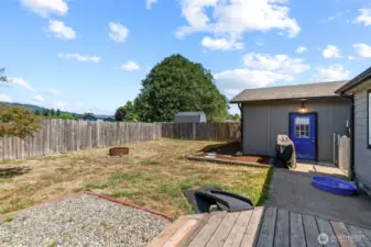 Detached garage