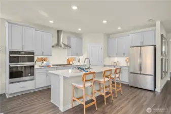 Disclaimer Secondary photos of same floor plan on different lot in different community: Photos are from another Aurora, finishes, upgrades, and features may vary.