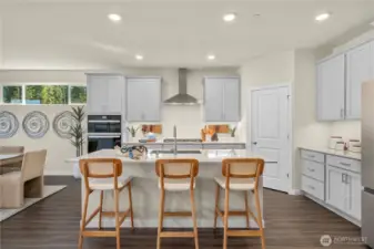 Disclaimer Secondary photos of same floor plan on different lot in different community: Photos are from another Aurora, finishes, upgrades, and features may vary.