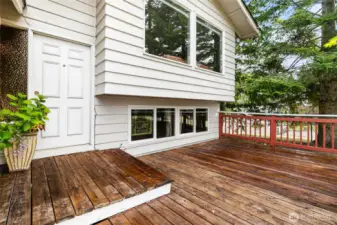 welcoming expansive front deck