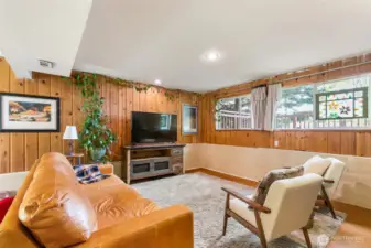 large downstairs bonus room