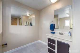 Very large primary bath leaves room to add a dual vanity if you want!